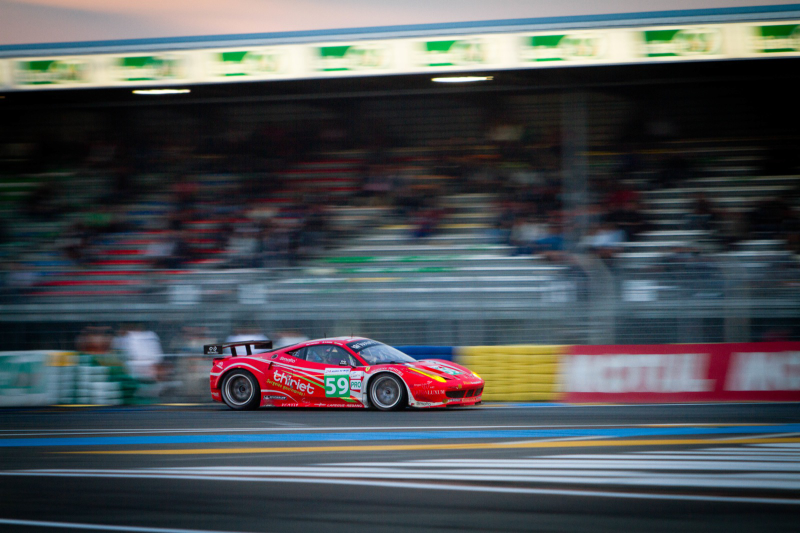 Illustration for article titled The intoxicating beauty of Le Mans cars at sunset